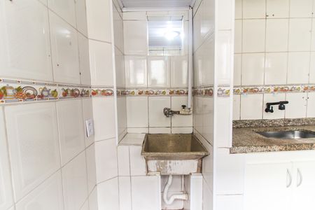 Apartamento para alugar com 40m², 2 quartos e sem vaga Apartamento para alugar com 40m², 2 quartos e sem vagaCozinha e Área de Serviço
