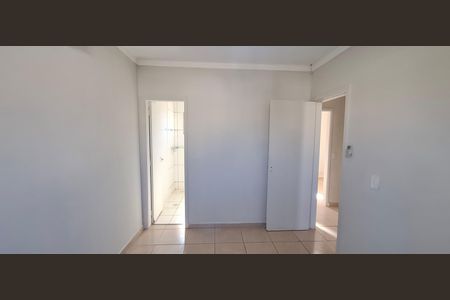 Casa de condomínio para alugar com 87m², 3 quartos e 2 vagas