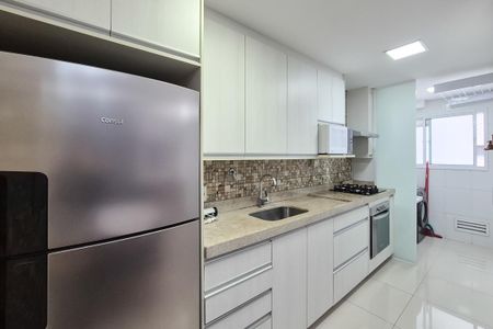 Apartamento à venda com 82m², 2 quartos e 1 vaga Apartamento à venda com 82m², 2 quartos e 1 vagaCozinha