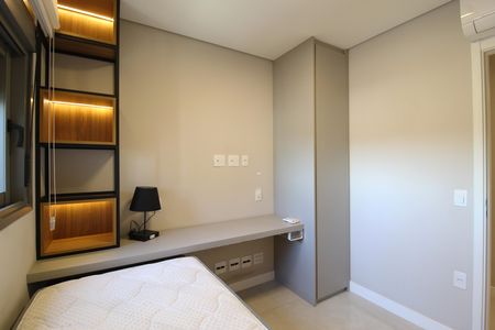 Quarto 1 de apartamento para alugar com 2 quartos, 65m² em Indianópolis, São Paulo