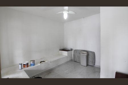 Sala de casa para alugar com 2 quartos, 360m² em Jardim Pero, Cabo Frio