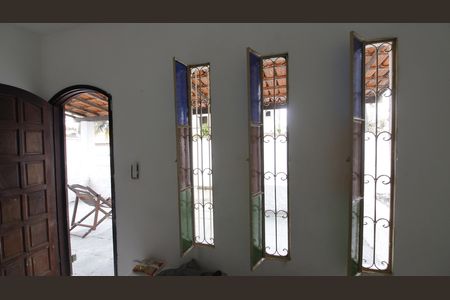 Sala de casa para alugar com 2 quartos, 360m² em Jardim Pero, Cabo Frio