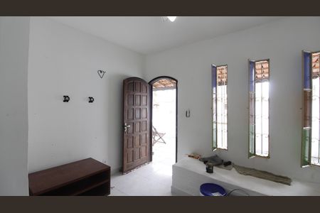 Sala de casa para alugar com 2 quartos, 360m² em Jardim Pero, Cabo Frio