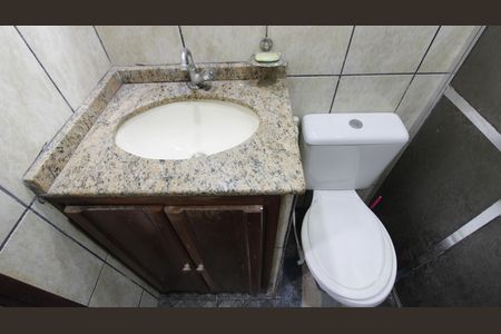 Casa para alugar com 360m², 2 quartos e 2 vagasBanheiro Social