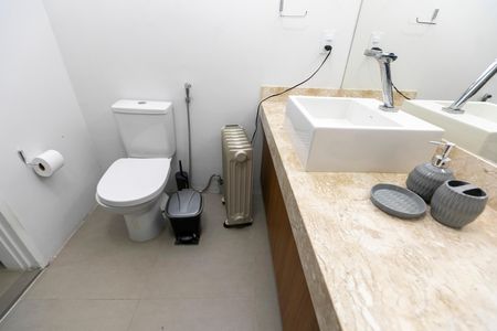BANHEIRO de apartamento à venda com 1 quarto, 60m² em Cambuí, Campinas