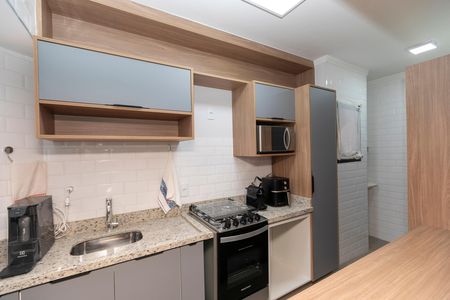 COZINHA de apartamento à venda com 1 quarto, 60m² em Cambuí, Campinas