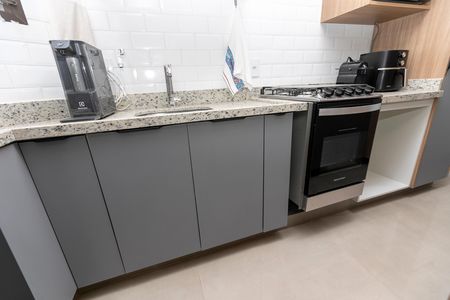 COZINHA de apartamento à venda com 1 quarto, 60m² em Cambuí, Campinas