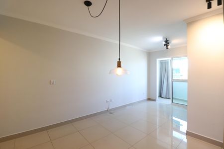 Sala de apartamento para alugar com 2 quartos, 61m² em Segismundo Pereira, Uberlândia