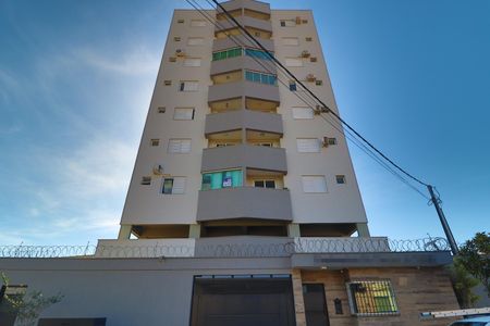 Apartamento para alugar com 61m², 2 quartos e 1 vagaFachada