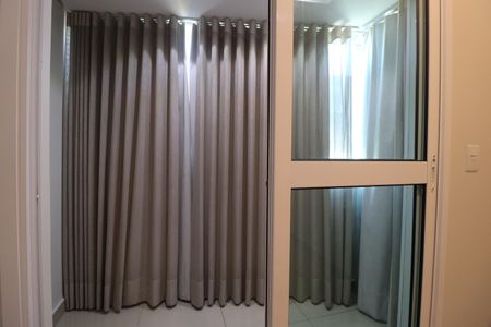 Apartamento para alugar com 61m², 2 quartos e 1 vagaSacada