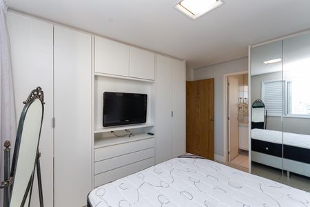 Apartamento à venda com 62m², 2 quartos e 1 vaga Apartamento à venda com 62m², 2 quartos e 1 vagaSuíte