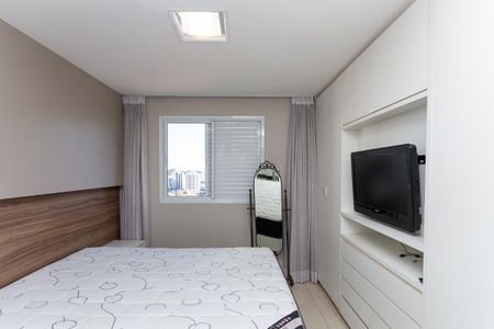 Suíte de apartamento à venda com 2 quartos, 62m² em Vila Romana, São Paulo