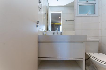 Apartamento à venda com 62m², 2 quartos e 1 vaga Apartamento à venda com 62m², 2 quartos e 1 vagaBanheiro Social