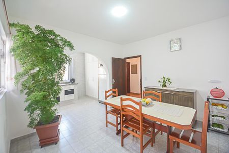 Casa à venda com 220m², 3 quartos e 6 vagasCopa