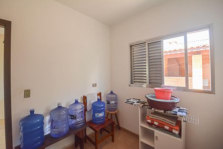 Casa à venda com 220m², 3 quartos e 6 vagasQuarto de Serviço