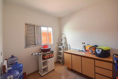 Casa à venda com 220m², 3 quartos e 6 vagasQuarto de Serviço