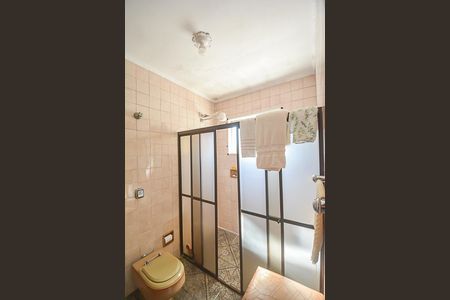 Casa à venda com 220m², 3 quartos e 6 vagasBanheiro da Suíte