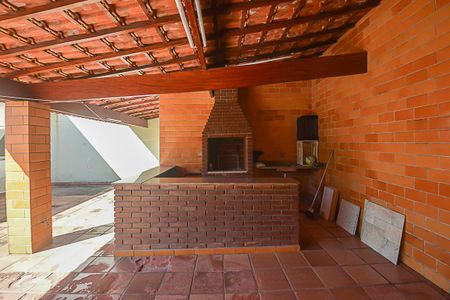 Casa à venda com 220m², 3 quartos e 6 vagasChurrasqueira