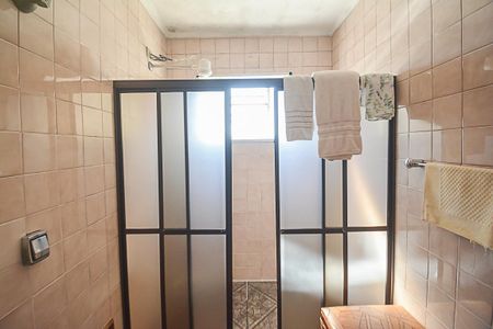 Casa à venda com 220m², 3 quartos e 6 vagasBanheiro da Suíte