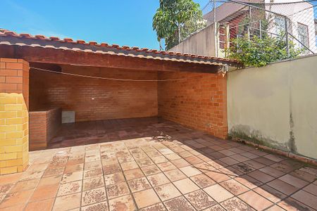 Casa à venda com 220m², 3 quartos e 6 vagasChurrasqueira