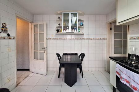 Casa para alugar com 101m², 2 quartos e 1 vaga Casa para alugar com 101m², 2 quartos e 1 vagaCozinha