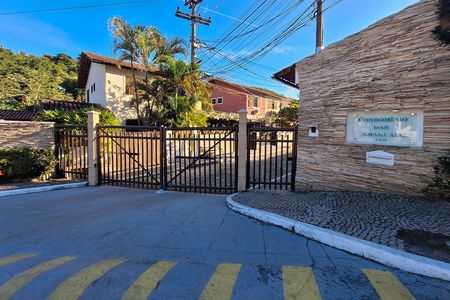 Casa para alugar com 101m², 2 quartos e 1 vaga Casa para alugar com 101m², 2 quartos e 1 vagaFachada