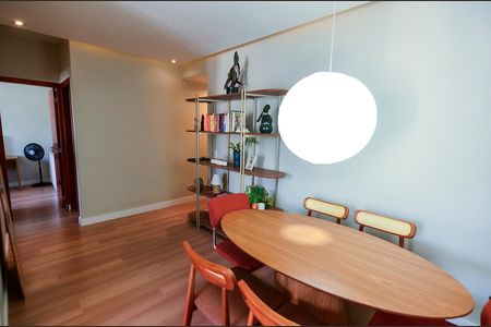 Apartamento para alugar com 75m², 2 quartos e 1 vaga Apartamento para alugar com 75m², 2 quartos e 1 vagaSala