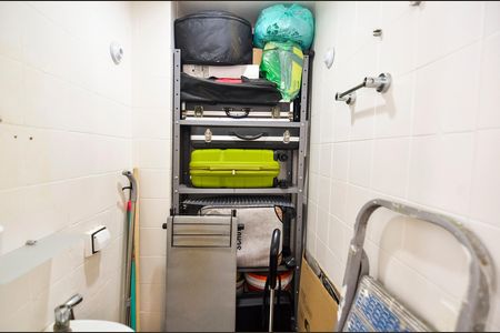Apartamento para alugar com 75m², 2 quartos e 1 vaga Apartamento para alugar com 75m², 2 quartos e 1 vagaBanheiro de Serviço