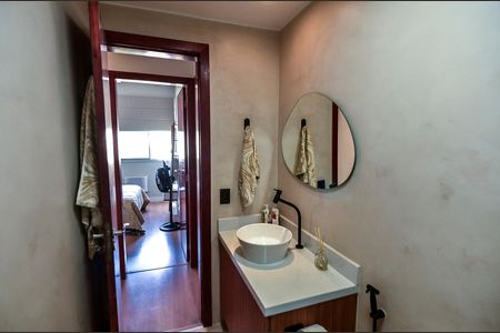 Apartamento para alugar com 75m², 2 quartos e 1 vaga Apartamento para alugar com 75m², 2 quartos e 1 vagaBanheiro