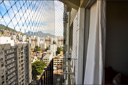 Apartamento para alugar com 75m², 2 quartos e 1 vaga Apartamento para alugar com 75m², 2 quartos e 1 vagaSala