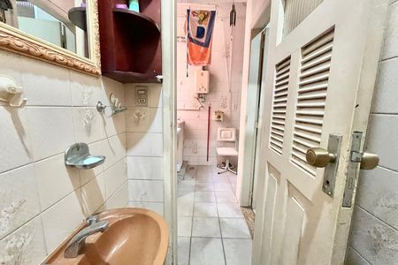 Apartamento à venda com 140m², 3 quartos e 1 vaga Apartamento à venda com 140m², 3 quartos e 1 vagaBanheiro de serviço