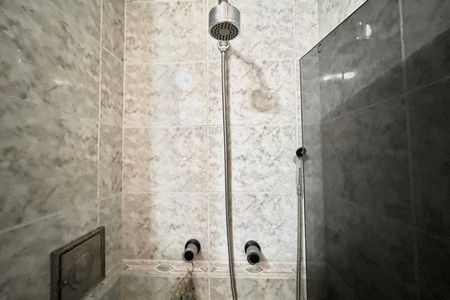Apartamento à venda com 140m², 3 quartos e 1 vaga Apartamento à venda com 140m², 3 quartos e 1 vagaBanheiro social