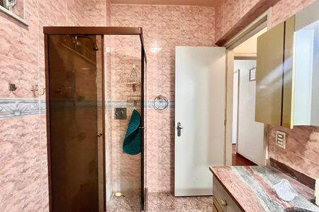 Apartamento à venda com 140m², 3 quartos e 1 vaga Apartamento à venda com 140m², 3 quartos e 1 vagaBanheiro da Suíte