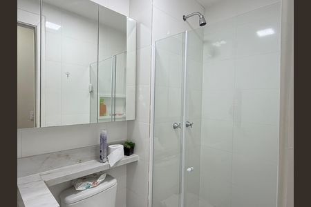 Apartamento à venda com 43m², 2 quartos e 1 vaga Apartamento à venda com 43m², 2 quartos e 1 vagaBanheiro