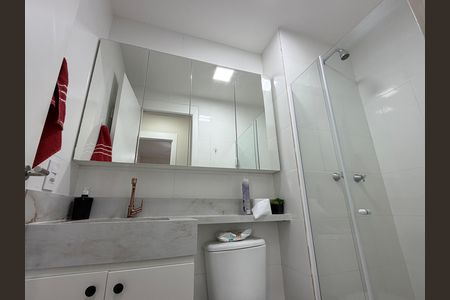 Apartamento à venda com 43m², 2 quartos e 1 vaga Apartamento à venda com 43m², 2 quartos e 1 vagaBanheiro