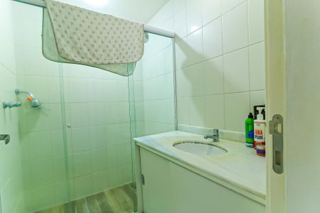 Apartamento à venda com 79m², 3 quartos e 2 vagas Apartamento à venda com 79m², 3 quartos e 2 vagasBanheiro da Suíte