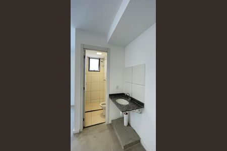 Banheiro de kitnet/studio à venda com 0 quarto, 33m² em Santo Cristo, Rio de Janeiro