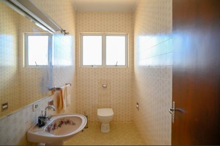 Casa para alugar com 350m², 4 quartos e 12 vagas Casa para alugar com 350m², 4 quartos e 12 vagasLavabo