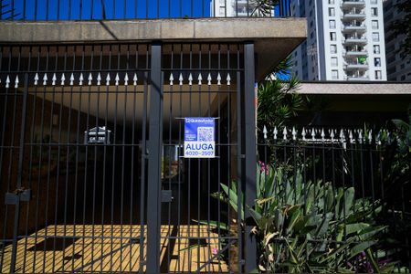 Casa para alugar com 350m², 4 quartos e 12 vagas Casa para alugar com 350m², 4 quartos e 12 vagasPlaca