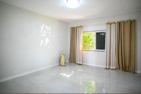 Casa para alugar com 350m², 4 quartos e 12 vagas Casa para alugar com 350m², 4 quartos e 12 vagasQuarto 1 - Suite
