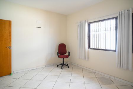 Casa para alugar com 350m², 4 quartos e 12 vagas Casa para alugar com 350m², 4 quartos e 12 vagasQuarto 2