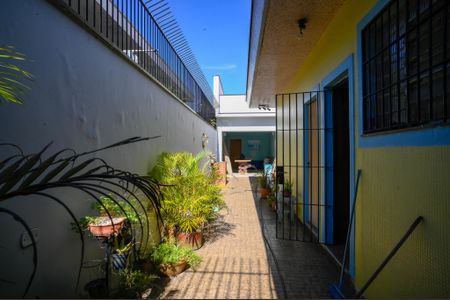 Casa para alugar com 350m², 4 quartos e 12 vagas Casa para alugar com 350m², 4 quartos e 12 vagasQuintal
