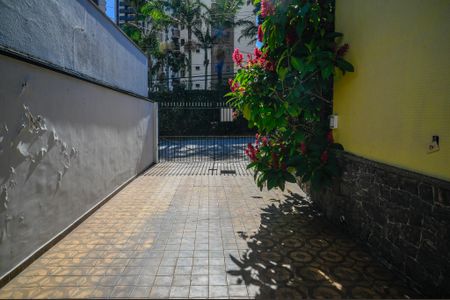 Casa para alugar com 350m², 4 quartos e 12 vagas Casa para alugar com 350m², 4 quartos e 12 vagasGaragem
