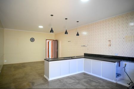 Casa para alugar com 350m², 4 quartos e 12 vagas Casa para alugar com 350m², 4 quartos e 12 vagasCozinha