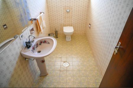 Casa para alugar com 350m², 4 quartos e 12 vagas Casa para alugar com 350m², 4 quartos e 12 vagasLavabo