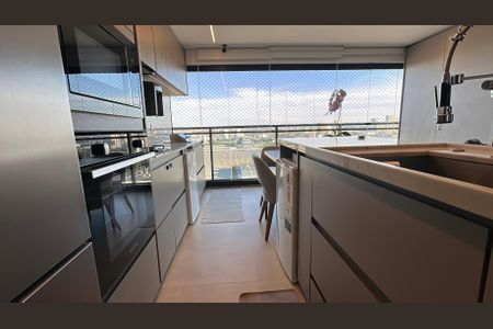 Apartamento para alugar com 75m², 2 quartos e 2 vagas Apartamento para alugar com 75m², 2 quartos e 2 vagasCozinha