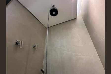 Apartamento para alugar com 75m², 2 quartos e 2 vagas Apartamento para alugar com 75m², 2 quartos e 2 vagasBanheiro da Suíte 1