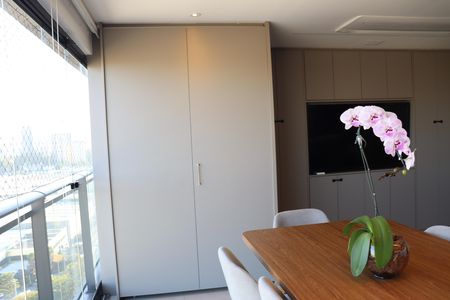 Apartamento para alugar com 75m², 2 quartos e 2 vagas Apartamento para alugar com 75m², 2 quartos e 2 vagasÁrea de Serviço