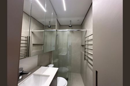 Apartamento para alugar com 75m², 2 quartos e 2 vagas Apartamento para alugar com 75m², 2 quartos e 2 vagasBanheiro da Suíte 2