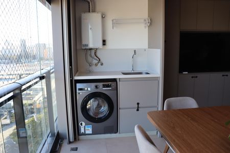 Área de Serviço de apartamento para alugar com 2 quartos, 75m² em Tamboré, Barueri